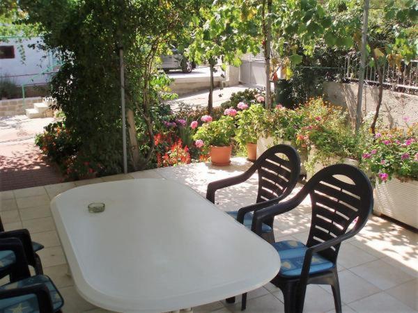 Apartmani Frane Tribalj 外观 照片